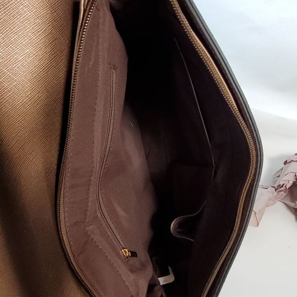 RUBY COLLECTION CROSS BODY BAG - Picture 2 of 8